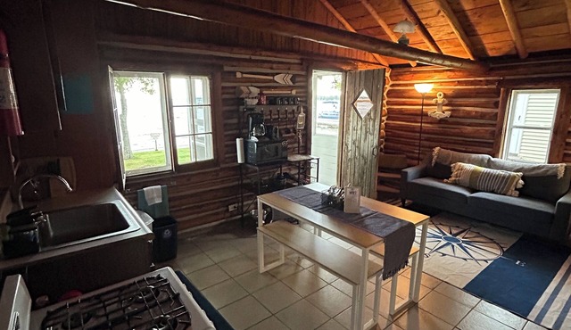 Rustic Lodge - Cabin #2