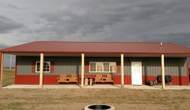 Rustic Lodge within 10 minutes of town