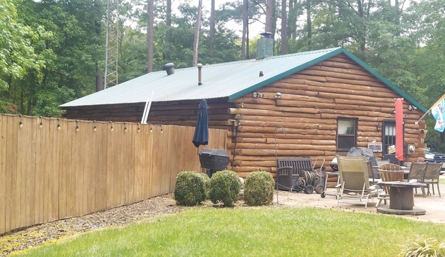 Rustic Log Cabin 1050SFnFishing and Hunting