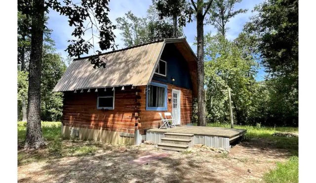 Rustic Log Cabin at End-of-the-Road, on 100 acres