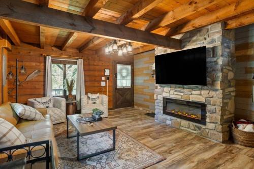 Rustic Luxury in the Pocono Mountains - Stag Lodge