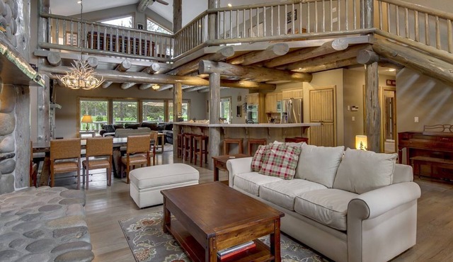 Rustic Luxury:Stunning 5BR Custom Lodge, 12x SHARC!