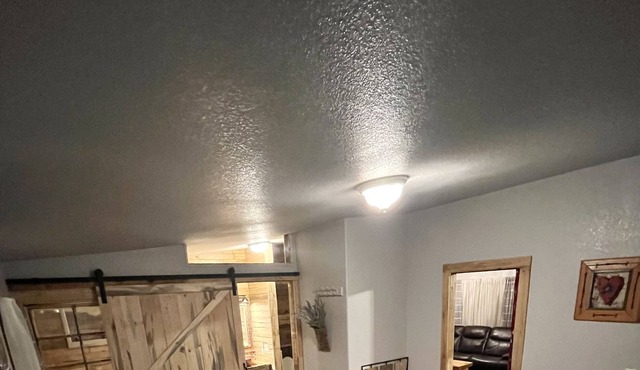 Rustic Meets Luxury one mile south of Idaho City