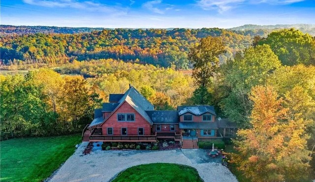 Rustic/Modern Lodge near French Lick - Groups and Families