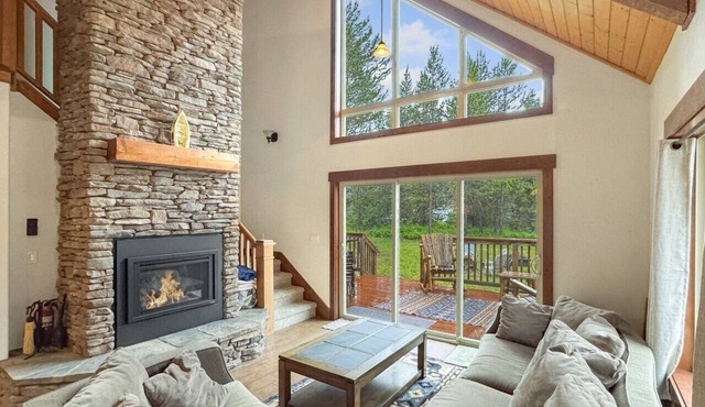 Rustic Modern Mountain Retreat Near Boulder Creek