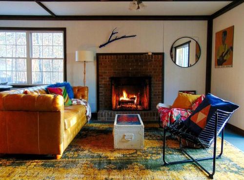 Rustic Mountain Cabin with Porch & Fire Pit in New Market, Virginia