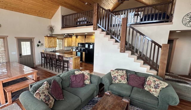 Rustic Mountain Lake Escape