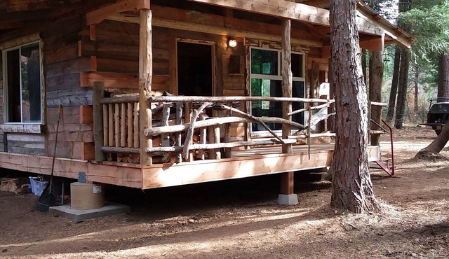 Rustic mountain retreat - escape to a hand-built cabin in the woods