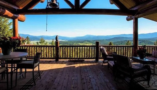 Rustic Mountain Retreat on a Peak