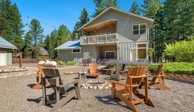Rustic Pine Cabin Getaway with Hot Tub, Hiking Trails and Pet-Friendly Grounds