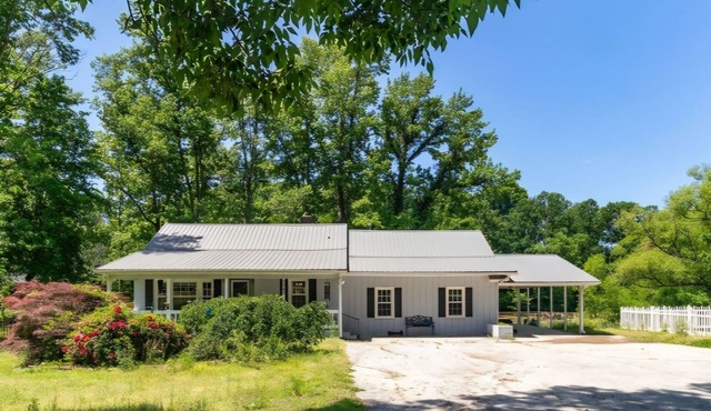 Rustic Pond Retreat w/Hot Tub & Fishing Gear
