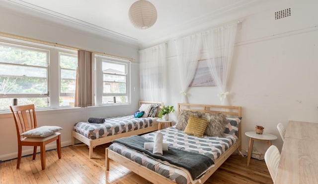 Rustic Private Room in Waterfront Beach Retreat 2 - SHAREHOUSE