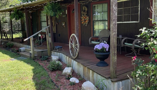 Rustic ranch retreat with access to private saltwater pool