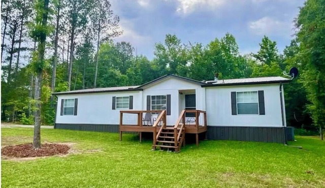 Rustic Relaxation - Recently Renovated and Spacious!