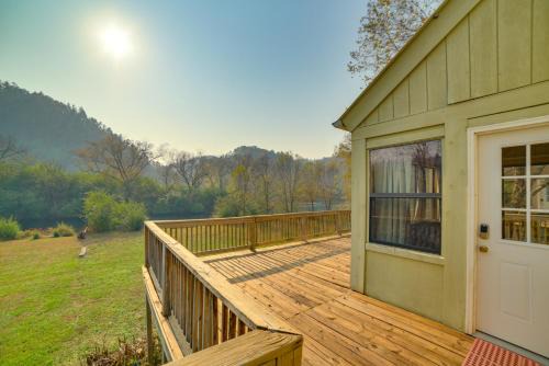 Rustic Reliance Cabin Fly Fish the Hiwassee River