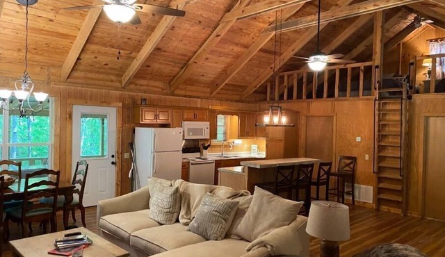 Rustic Retreat at Enid Lake