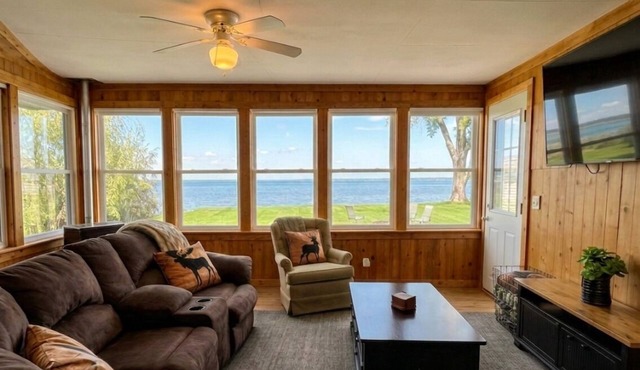 Rustic Retreat: Cozy Lakefront Cabin - Dock - Game Room - Fire Pit - Grill