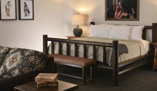 Rustic Retreat: Discover Spacious Lodging & Cozy Hospitality | 2 Units