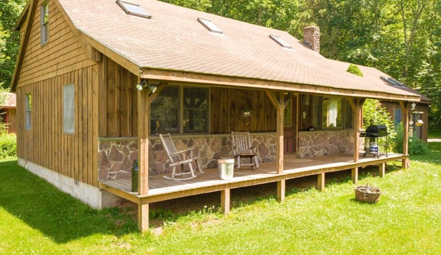 Rustic Retreat | Hike, Explore Charming Towns & Unwind