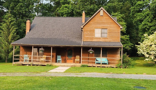 Rustic Retreat Near Codorus Park, Hanover, PA