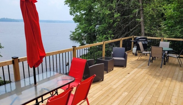 Rustic Retreat on Mississagua Lake in Beautiful Trent Lakes