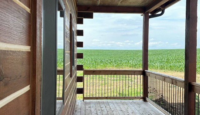 Rustic Retreat - Quiet Cabin on Scenic Countryside