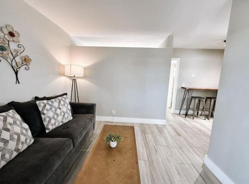 Rustic Retreats Cozy 1BR for 4 guests minutes from Las Olas