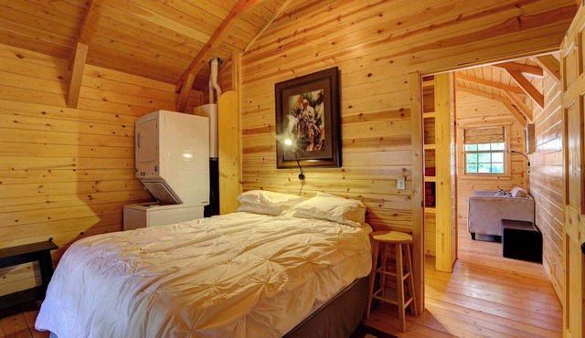 Rustic Ridge Cabin 1, Charming Dayton Retreat