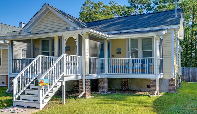 Rustic River Bungalow - Steps to Downtown Belhaven