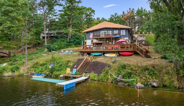 Rustic River Retreat Hot Tub Arcade Beach