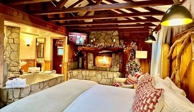 Rustic Romance - Studio | One Bed | ¾ Bathroom with Jacuzzi | Sleeps Two