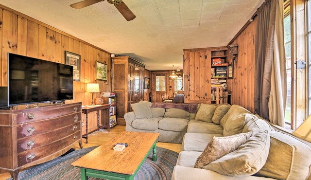 Rustic Roxbury Ski Farmhouse with Trails!