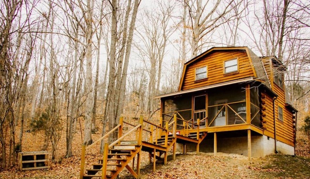 Rustic & Secluded Traditional Log Cabin on 86 Ac!