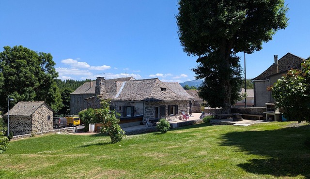 Rustic stay near Estables and Puy-en-Velay