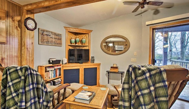 Rustic Stockton Lake Cabin Half Mile to Boat Ramp!