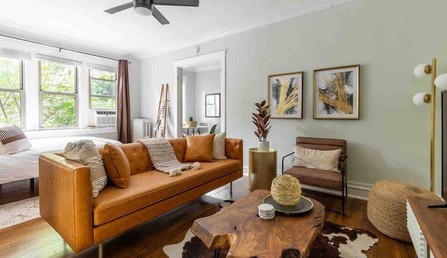 ✨Rustic Studio Apartment Heart of Lincoln Square✨