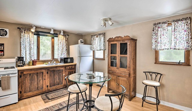 Rustic Unadilla Cottage on 15 Acres w/Pond!