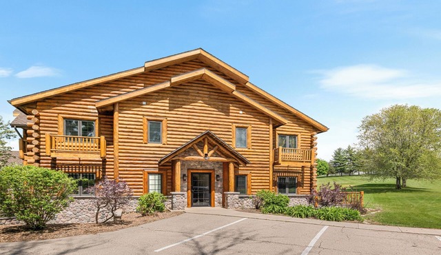 Rustic, Updated 2bed/2bath condo with WiFi and AC in beautiful Green Lake