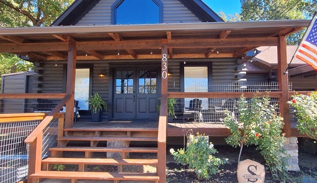 Rustic Valley/TN River-Kentucky Lake Retreat. Sleeps 8.