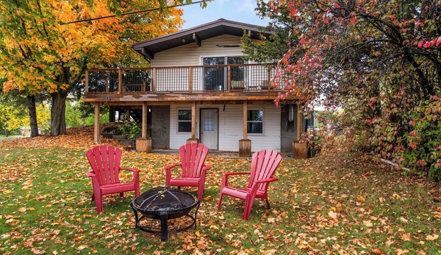 Rustic Waterfront Cottage with Private Dock - fishing, sunrise, firepit