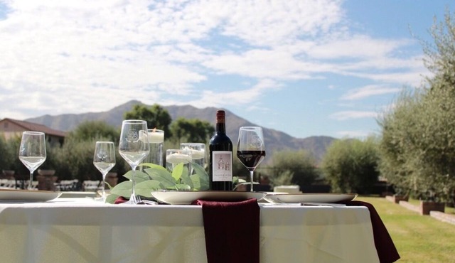 Rustic Wedding Vibe !nhigh-end Tuscan estate and the intimate, feel of a farm !