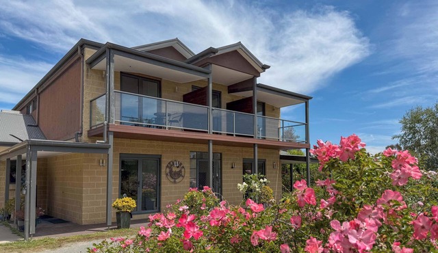 Rustic Winery Villa | 5BR Stay with Scenic Views