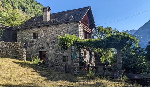 Rustico Tello