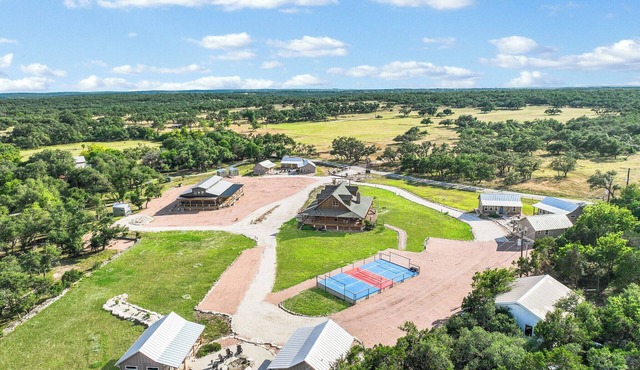 RusTx Ranch | Sleeps up to 51!