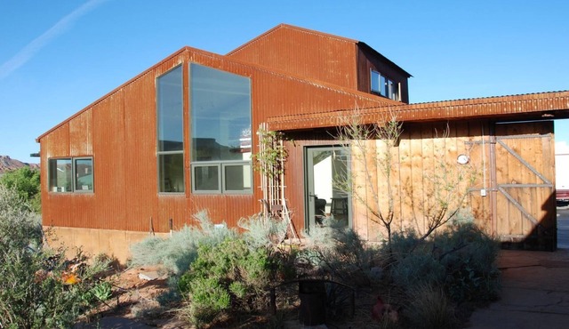 Rusty Guest House: Solitude at Zion National Park.