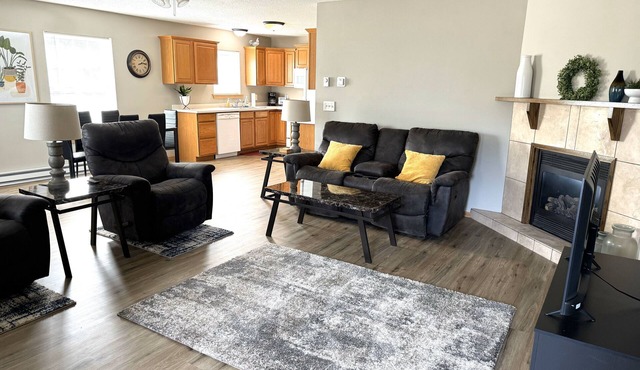 Rusty Rim Bike House Unit 1, Centrally located, 2 bed 1 bath