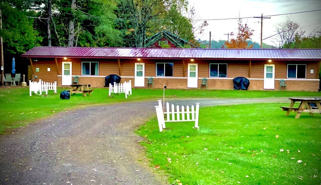 Ruth Lake Resort Motel Suite 7