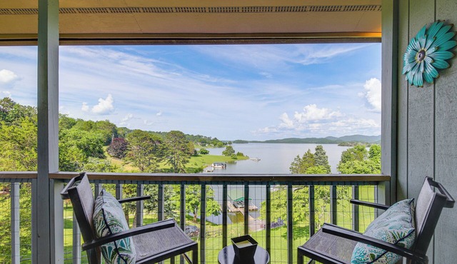 Rutledge Hilltop Home on Cherokee Lake w/Decks!