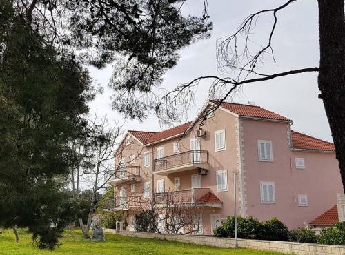 Ruzica Apartments