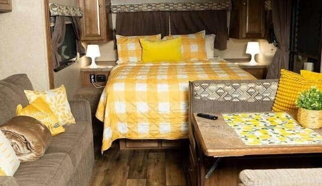 RV Amarillo in Orlando. Private Patio.